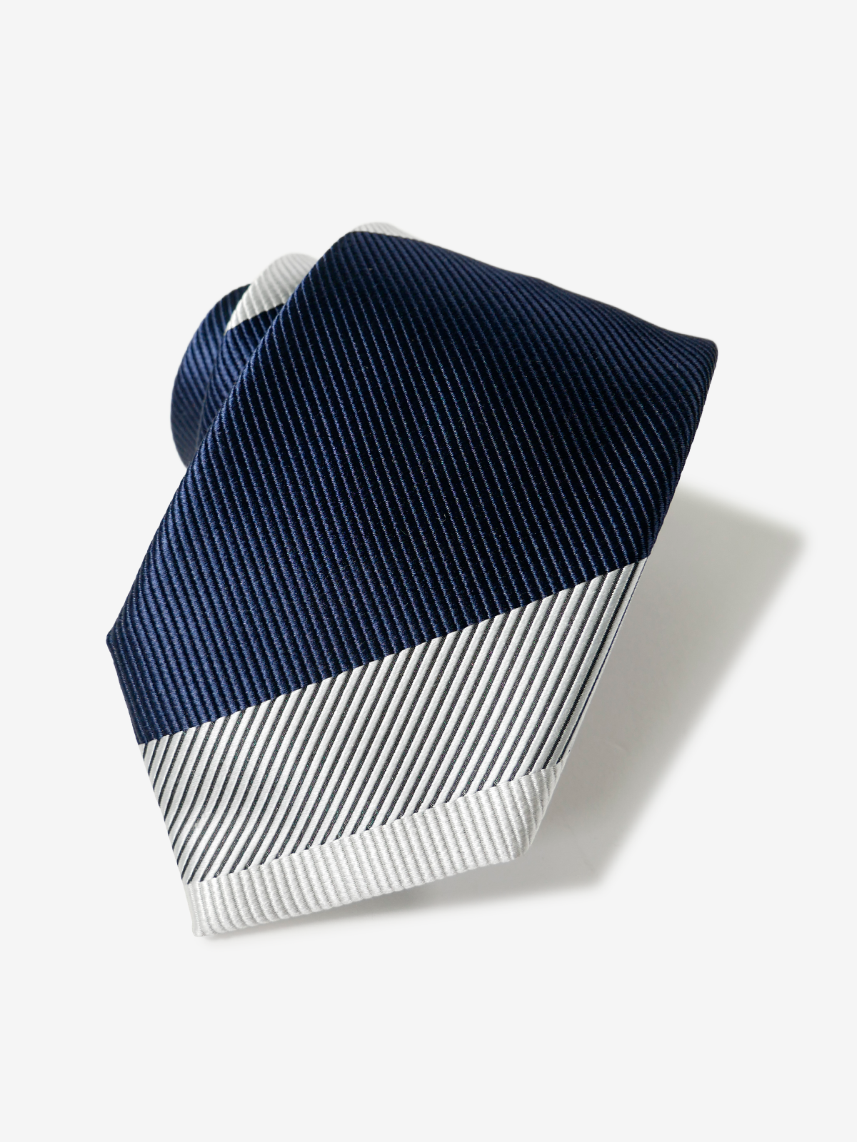 Azabu Tailor 25th Stripe Tie｜ネイビー